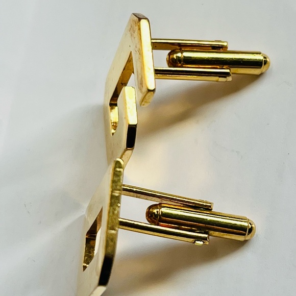 D&G G&D Gold Cuff-links - Picture 4 of 8